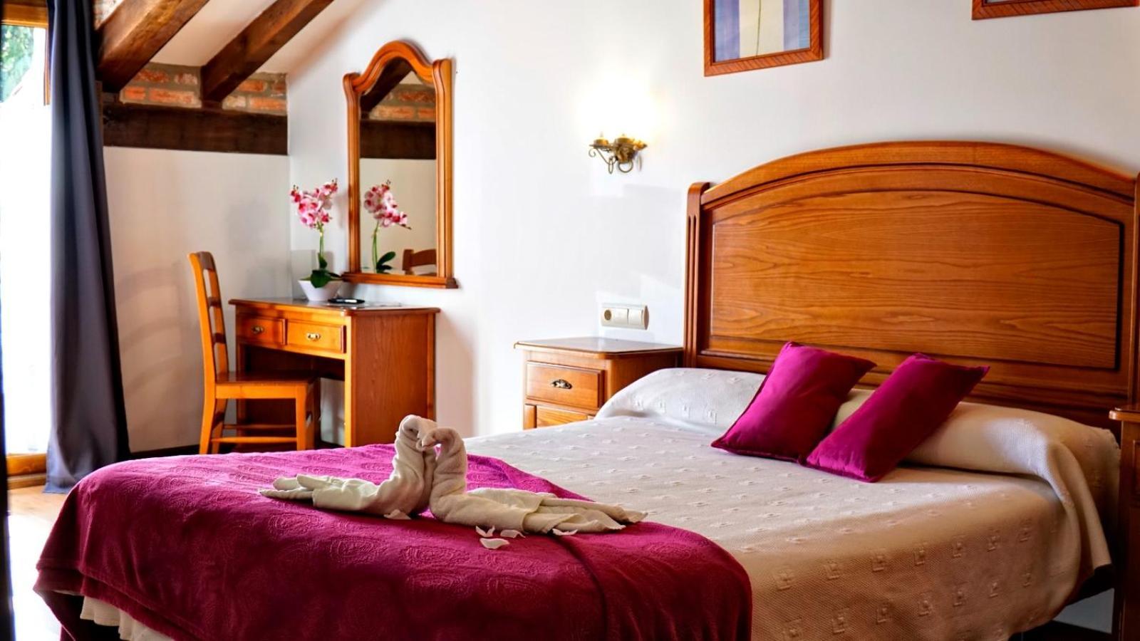 Hotel Marfrei Hinojedo Luaran gambar