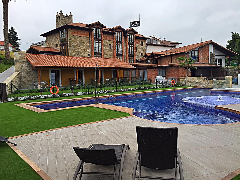 Hotel Marfrei Hinojedo Luaran gambar