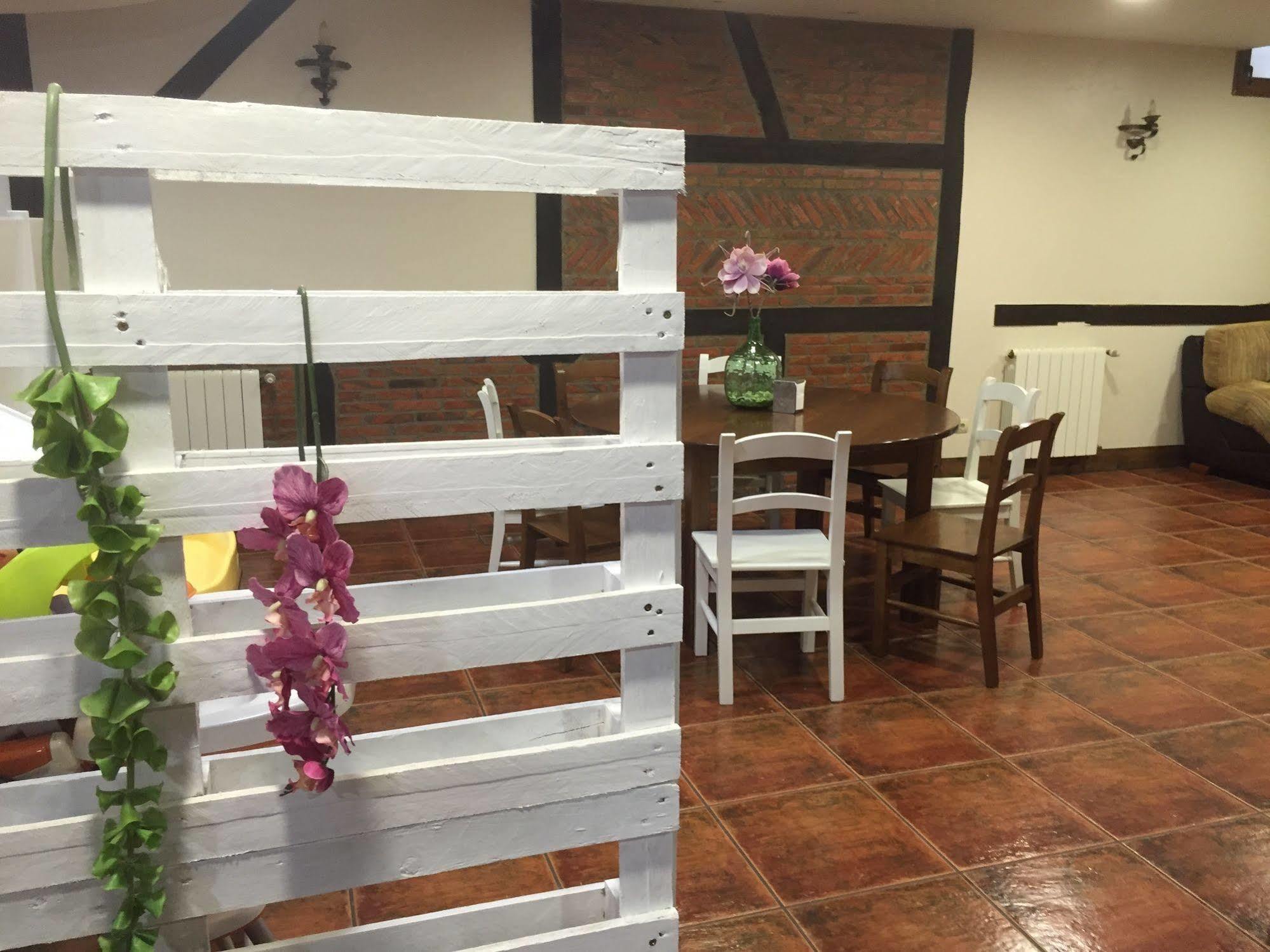 Hotel Marfrei Hinojedo Luaran gambar