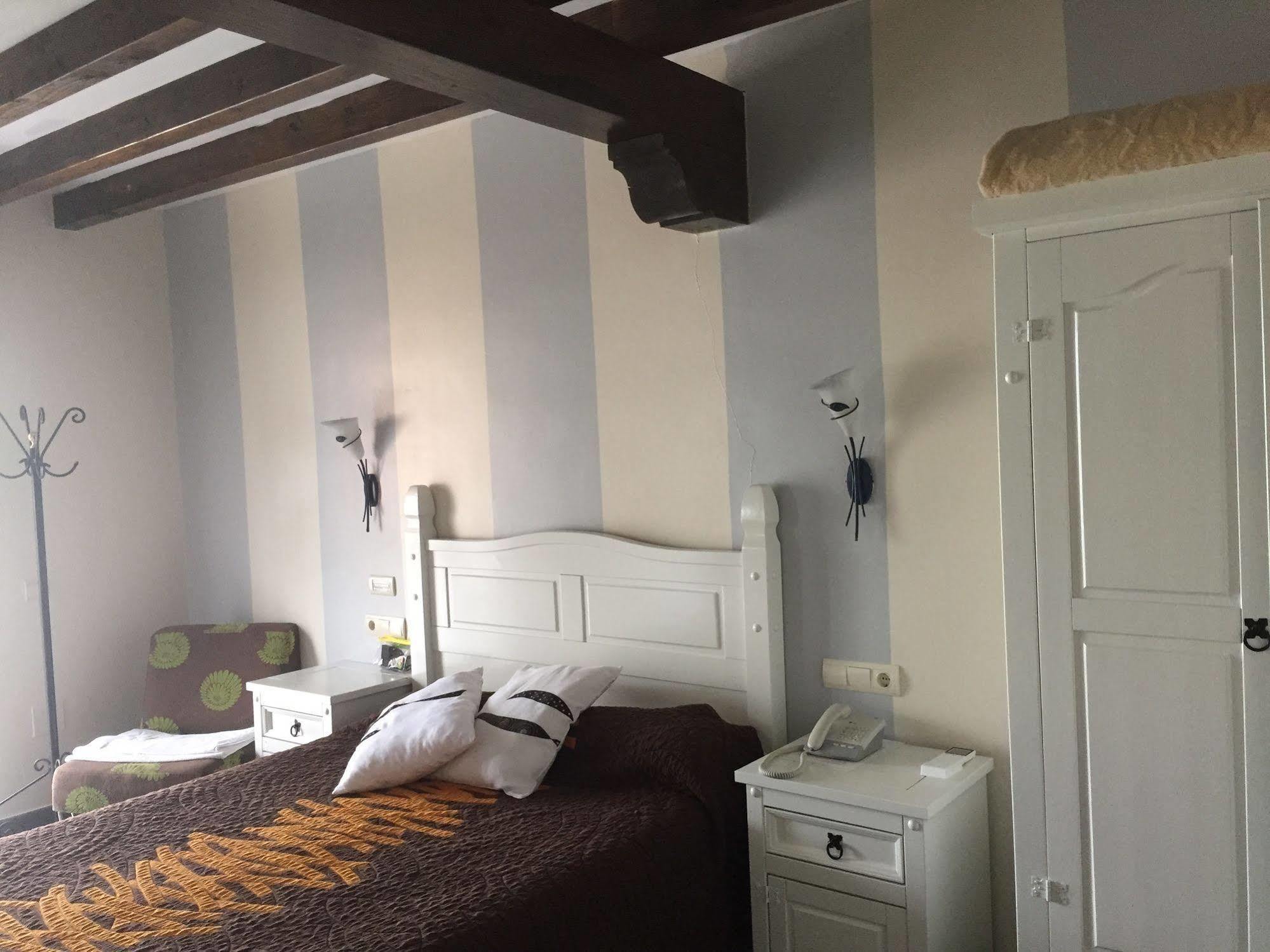 Hotel Marfrei Hinojedo Luaran gambar